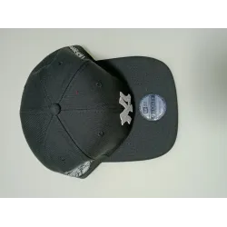 Gorra New Era 9FORTY NY Yankees Logo Strass 100th Anniversary Negra Ajustable