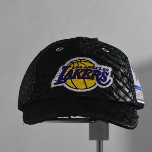 Snapback lakers